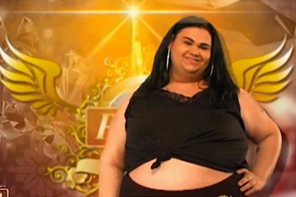 TRANSVESTIT KIKI IZ PAROVA PRIZNAO DA JE U VEZI SA ALBANSKIM POLITIČAREM: Oženjen je i ima dete!