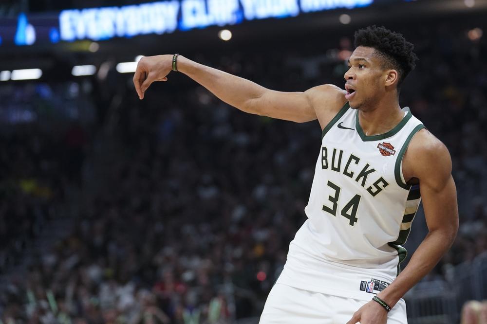 JANISOV PLES ZA SLAVLJE MILVOKIJA: Preokret Baksa, Vučević i Orlando u problemu!