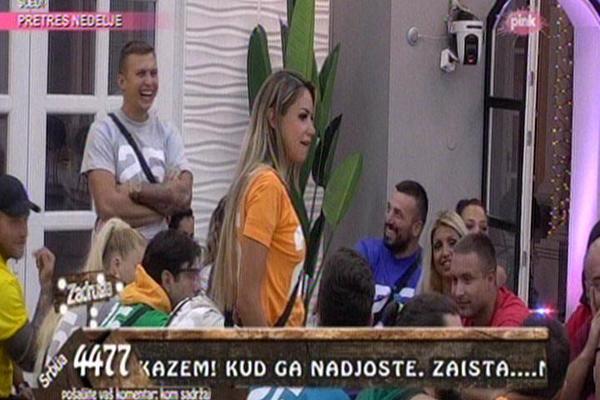 BIĆE OPA CUPA! Stefan Karić u izolaciji sa ovom ZGODNOM ZADRUGARKOM!