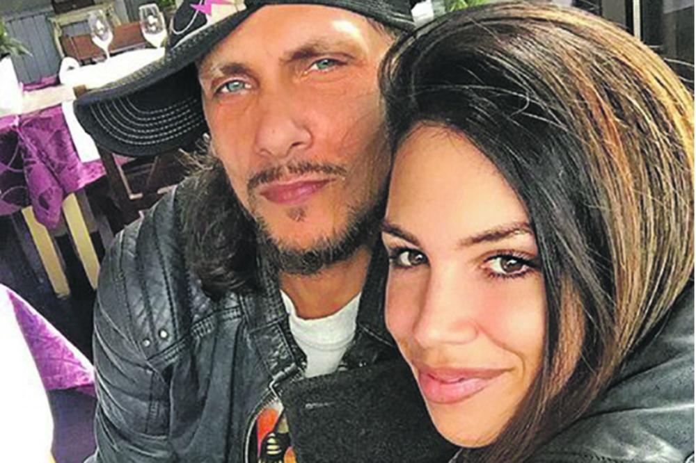 DŽUNIOR DŽEK POSLE KAJE OPET NAVATAO SRPKINJU! Ovoga puta u pitanju je izvesna Ivana koja jako liči na Ostojićevu