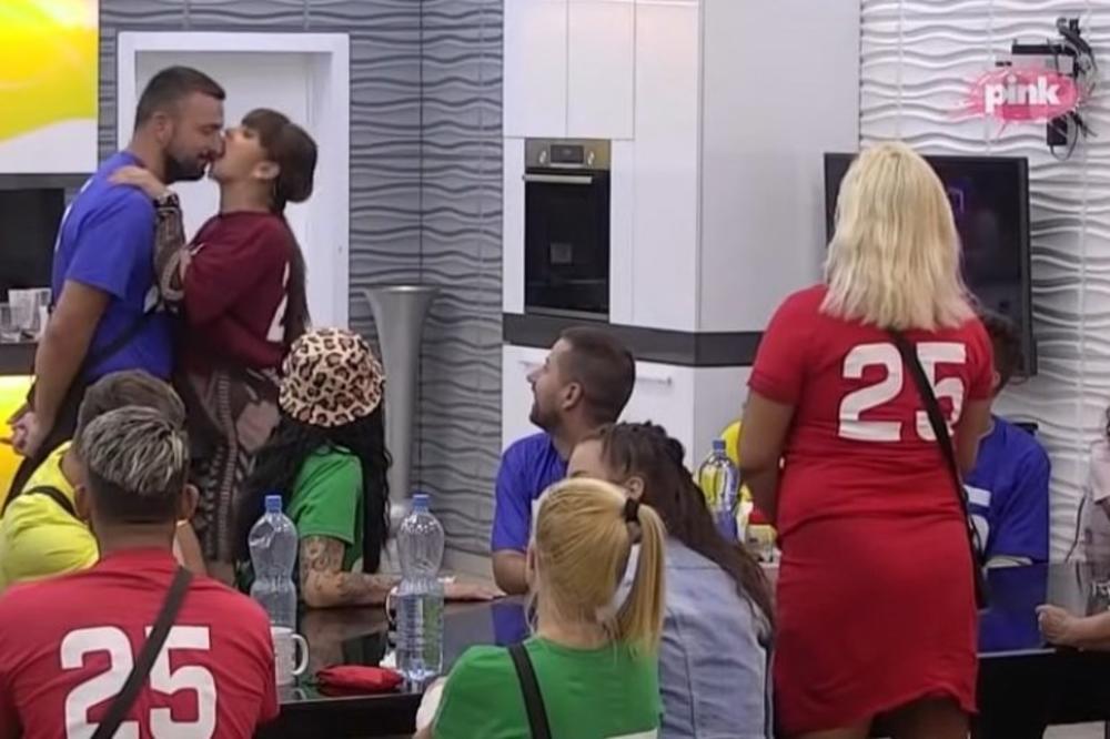 OVO JE ZAISTA SODOMA I GOMORA! Miljana pred majkom LIZALA Vladimira, žena samo što INFARKT nije dobila