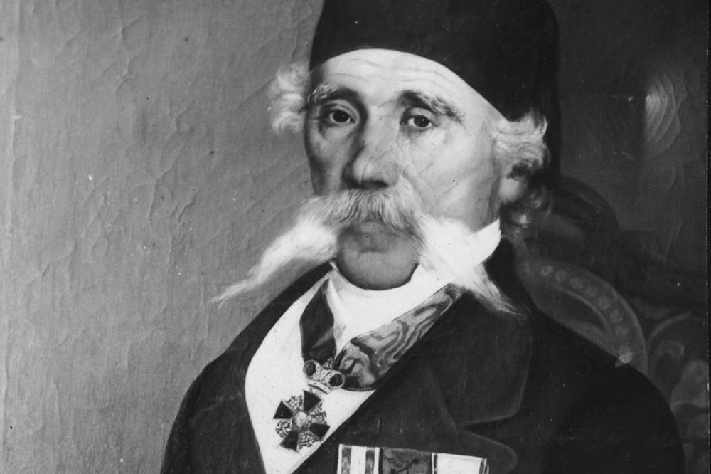 JEDINI SIN VUKA KARADŽIĆA ŽIVEO BEZ SRAMA: Odabrao svet skandala i poroka, na kraju ga se i SESTRA ODREKLA!