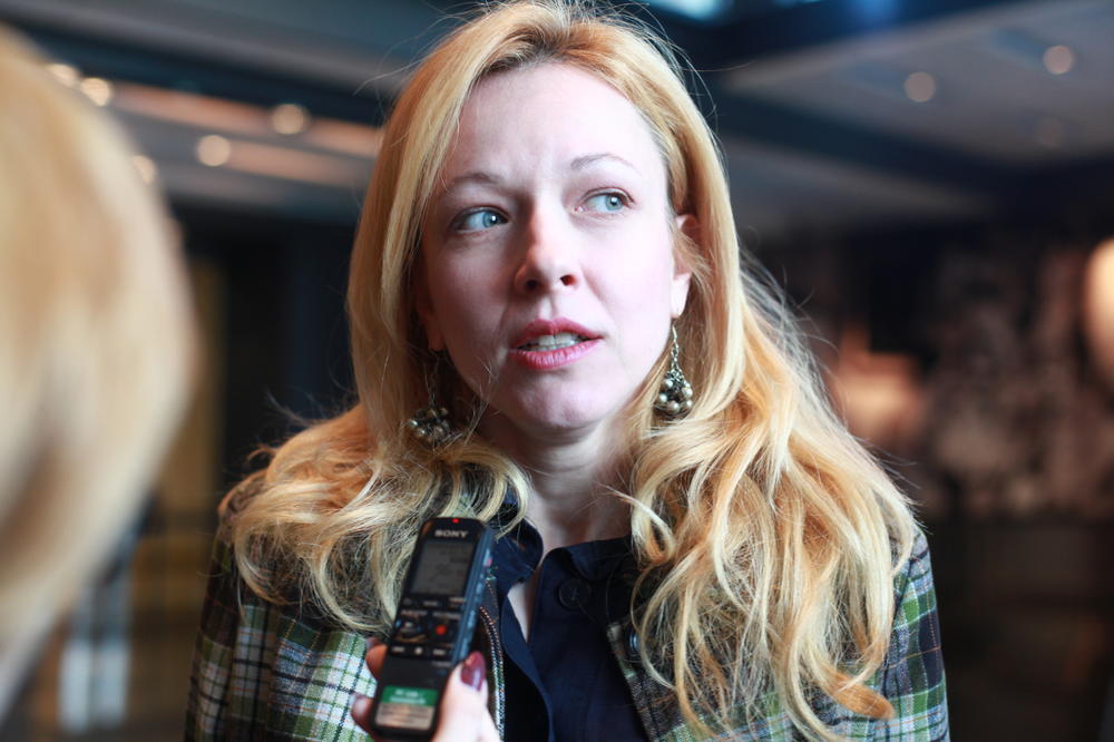 NAŠU GLUMICU NATERALI DA ODE NA SASTANAK, A ONA UPOZNALA MUŽA: Ko je misteriozni suprug slavne Nataše Tapušković?