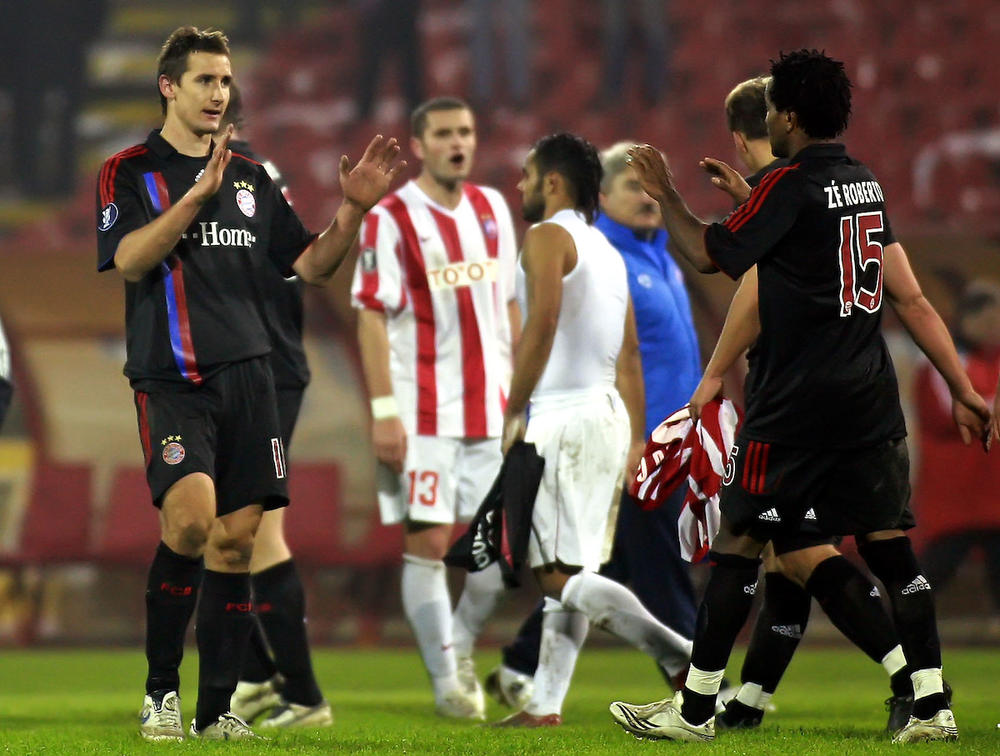 Miroslav Klose i Ze Roberto slave pobedu na Marakani
