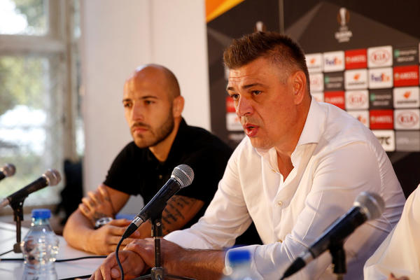 MILOŠEVIĆ LOMIO ČAŠE PO STADIONU PRED AZ: Ako je onih 5.000 klinaca pravilo buku protiv Moldea, šta će tek 20.000?!