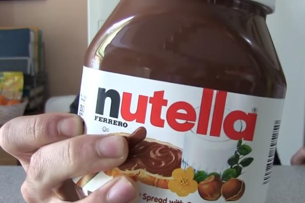 SEDAM DANA JE JEO SAMO NUTELU: Ono što mu se desilo sa telom je GROZNO - smučila mu se za ceo život!