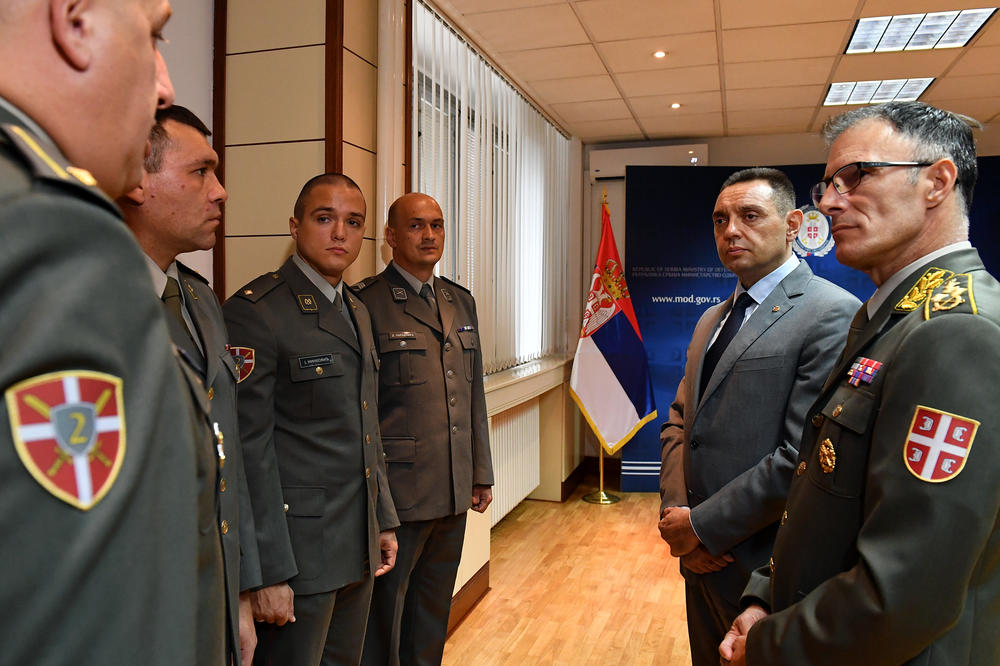 VOJSKA SRBIJE SPREMNA ZA KORONAVIRUS: Postignut dogovor LONČARA I VULINA