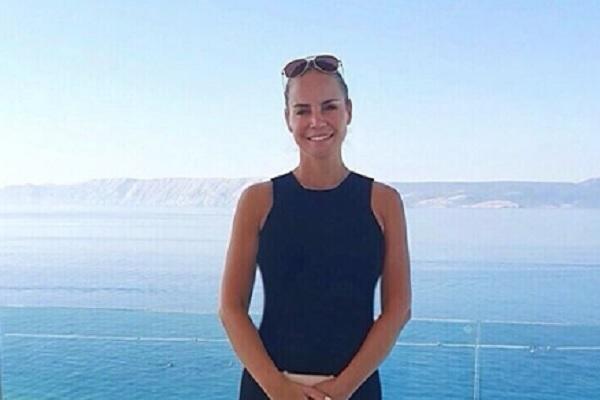 JELENA DOKIĆ SAMO U GAĆICAMA I MAJICI KOJA NIŠTA NE SAKRIVA: Imala je 120 kg, a pogledajte samo kako sada pršti!