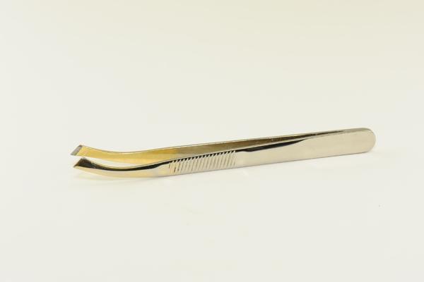 NEĆETE VEROVATI KADA SAZNATE ZA ŠTA JE ZAPRAVO NAMENJENA PINCETA: Ovo ste najmanje očekivali