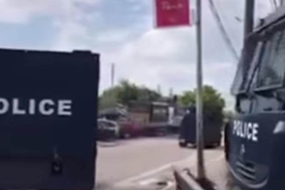 VOZAČI KAMIONA SA SLIKAMA PUTINA I KARADŽIĆA PUŠTENI NA SLOBODU! Pre toga su saslušani