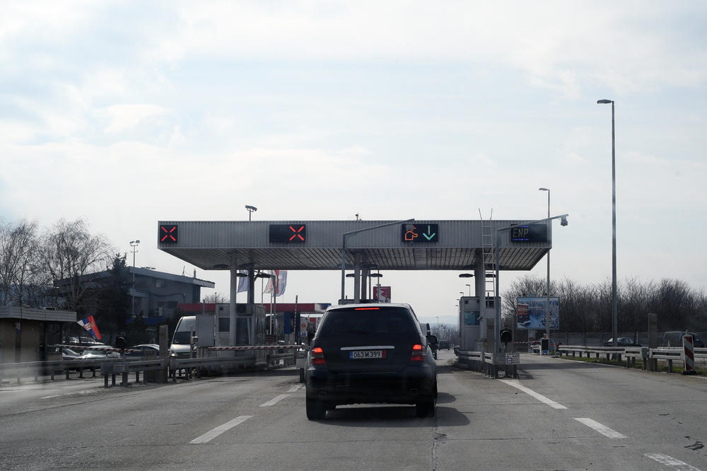 VOZAČI, PAZITE KAD VOZITE! Danas je na putevima OPASNO