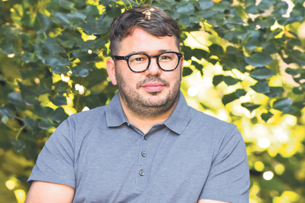 DIREKTOR ADRIA MEDIA GRUPE O ODRŽIVOJ BUDUĆNOSTI Igor Žeželj: Zasadi tri drveta i vrati prirodi svoj kiseonik!