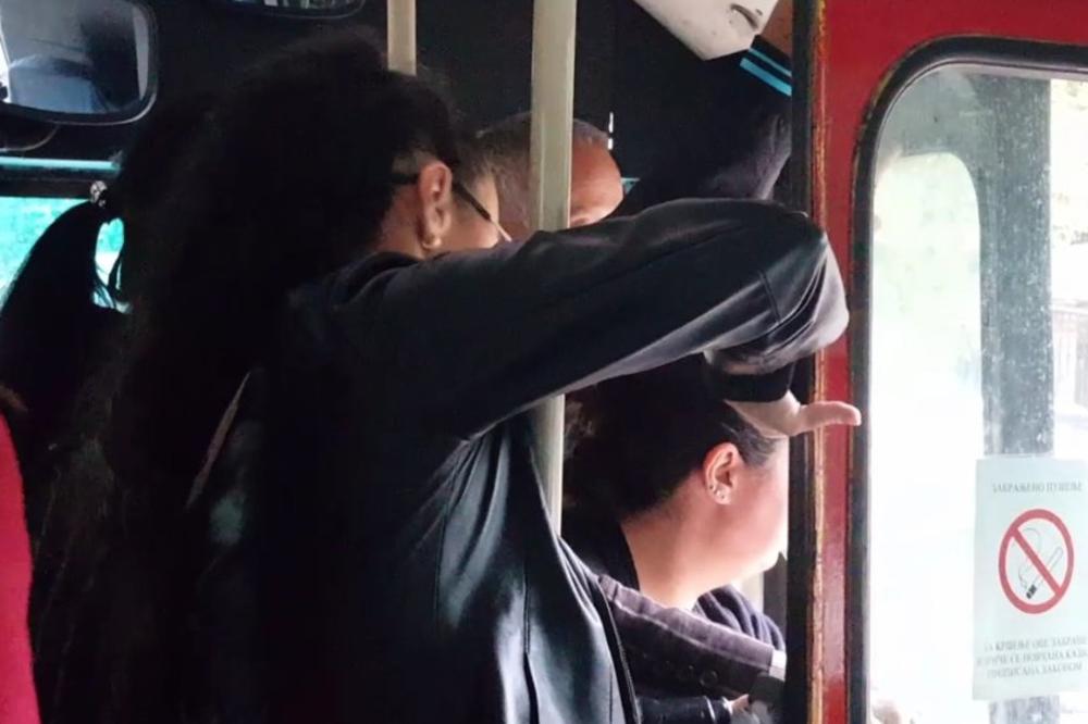 Žaklina (51) ISPALA IZ AUTOBUSA u pokretu: