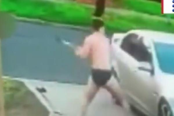 LOPOV JE KRENUO DA GA PLJAČKA, A ONDA JE ZAŽALIO ZA CEO ŽIVOT: Prolaznici nisu mogli da veruju šta vide (VIDEO)