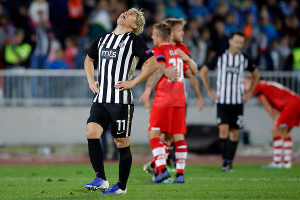 DA LI JE OVO JEDAN OD RAZLOGA ODLASKA TAKUME ASANA! Japanac nije više isti posle jedne promene u klubu?