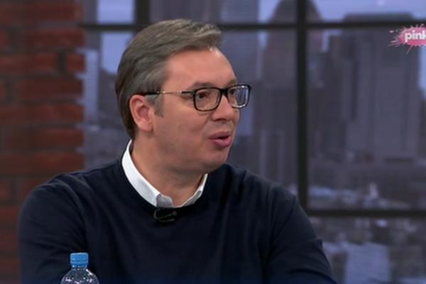 VUČIĆ SE OGLASIO POVODOM ZABRANE SPOTA SRPSKE LISTE: Sloboda i DEMOKRATIJA cvetaju na KOSOVU