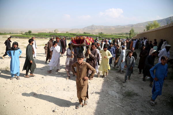 EKSPLODIRAO AUTOBUS U AVGANISTANU: Najmanje 11 osoba poginulo, a ranjeno nekoliko desetina!