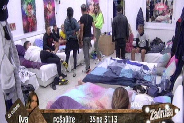 TOMOVIĆ NASRNUO NA ADŽIĆA! DVOSTRUKI ARŠINI: Mići ne sme ni da PISNE, a zastrašuje slabije