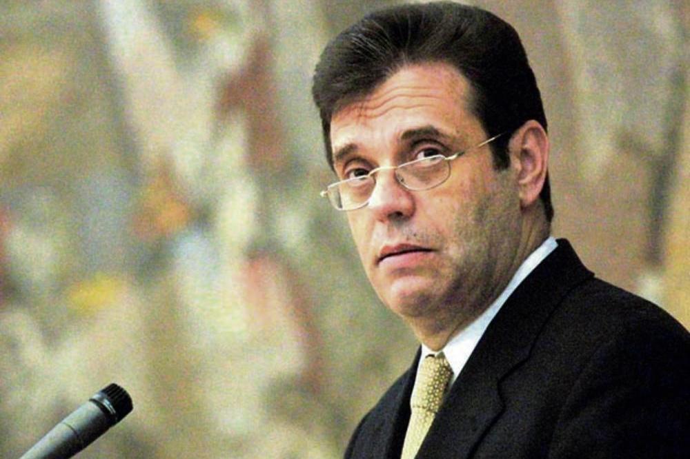 Sve je počelo odmah posle pada Miloševića: Evo zašto su se sukobili Đinđić i Koštunica