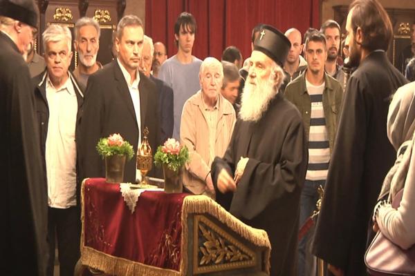 ODRŽAO LITURGIJU U SABORNOM HRAMU: Posle glasina da je ozbiljno bolestan patrijarh Irinej ponovo u javnosti