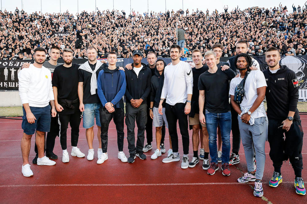 GROBARI, OVO MORATE DA VIDITE: Pejdž u ekstazi, a Rašon Tomas tek! Teško je opisati njegovo stanje posle gola Sume!