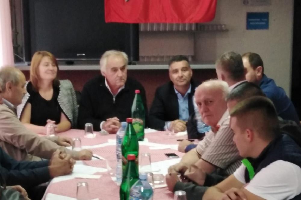 JEDINSTVO SRBA NA KOSOVU NEMA ALTERNATIVU! Slobodan Milošević poslao jaku poruku srpskom stanovništvu (FOTO)