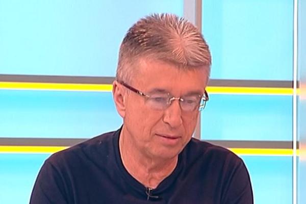 SAŠA POPOVIĆ GA DISKVALIFIKOVAO IZ ZVEZDA GRANDA! A njegova devojka se sada skinula i pokazala kakva je bomba!