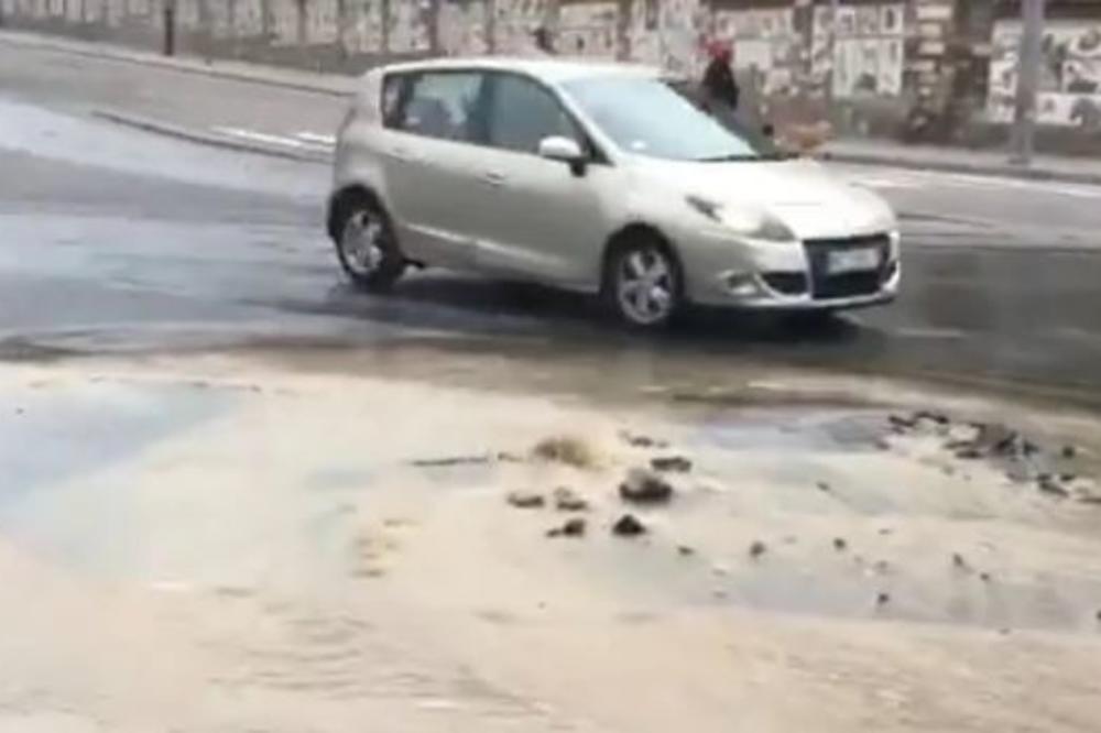 U BEOGRADU OPET POPLAVA: Cev je sad PUKLA kod Kalemegdana (FOTO) (VIDEO)