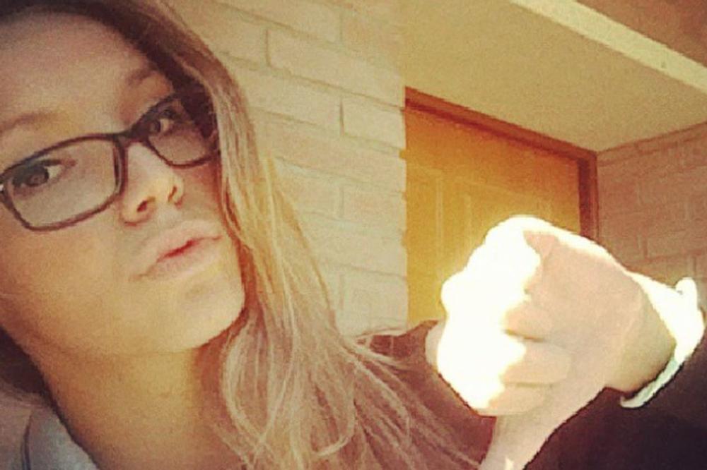 SKINULA SE I OKRENULA POZADINU, A SVI SE PITAJU: Gde se završava tetovaža jedne od najlepših odbojkašica sveta?!