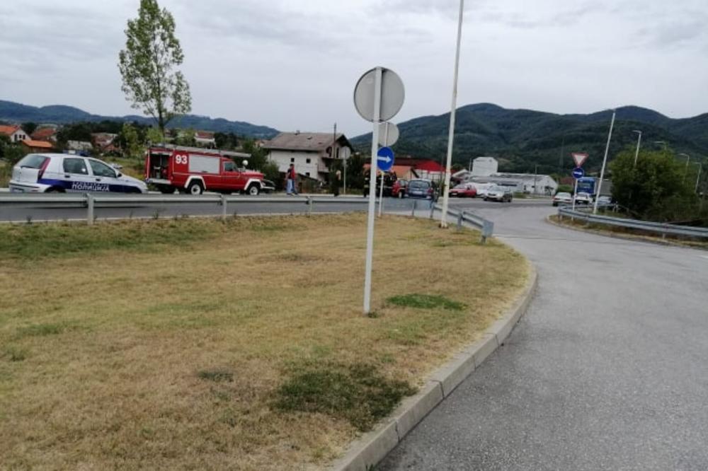 UDES NA IBARSKOJ MAGISTRALI: Zakucala se dva automobila, IMA POVREĐENIH (FOTO)