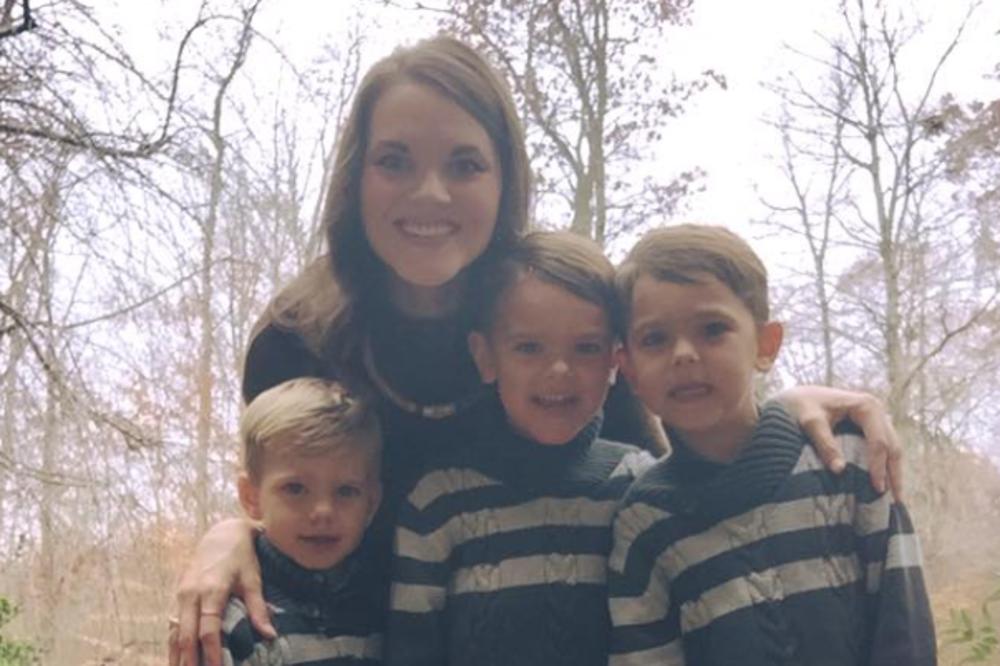 MAJKA TROJE DEČAKA NAPISALA PISMO BUDUĆIM SNAJAMA: Žene su ostale BEZ TEKSTA nakon ovih reči!