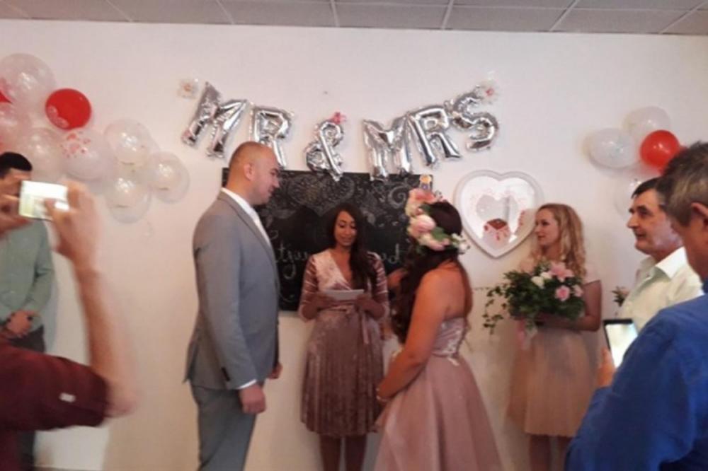 SARAJEVSKI MLADENCI ZADIVILI CEO REGION: Ono što su uradili sa NOVCEM koji su dobili od svadbe je PRELEPO!