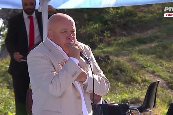 ISPOVEST PEVAČA KOJI JE ZAMALO UMRO NA SNIMANJU ŠARENICE: Izbacivao sam pčelu iz GRLA, mislio sam da je KRAJ