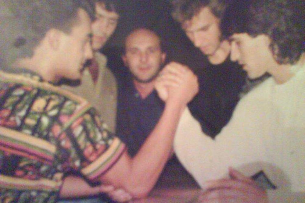 OVAJ ŽESTOKI MOMAK JE U NANI OBORIO RUKU ŠIJANU! Ima i brata koji je organizovao ARKANOVO UBISTVO (FOTO)