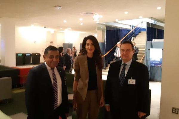 DAČIĆ SE SASTAO SA ŽENOM DŽORDŽA KLUNIJA! Razgovarali su o temi važnoj ZA SVE NAS (FOTO)