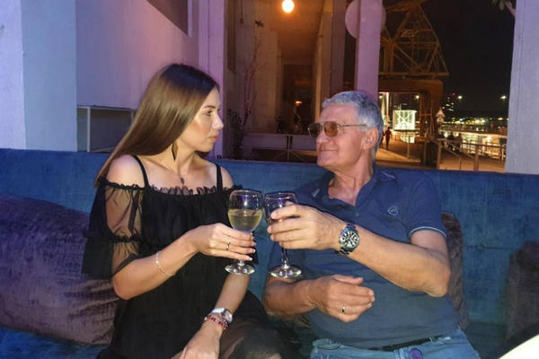 ŠOK FOTKA KOJU NIKO NIJE ŽELEO DA VIDI DANAS! Milijana objavila sliku GOLOG Milojka sa MEDENOG MESECA!