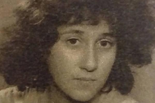 NEMA ŠANSE DA POGODITE KOJA PEVAČICA JE NA SLICI: Udala se za KOLEGU iz benda, zbog nje je OSTAVIO ŽENU!