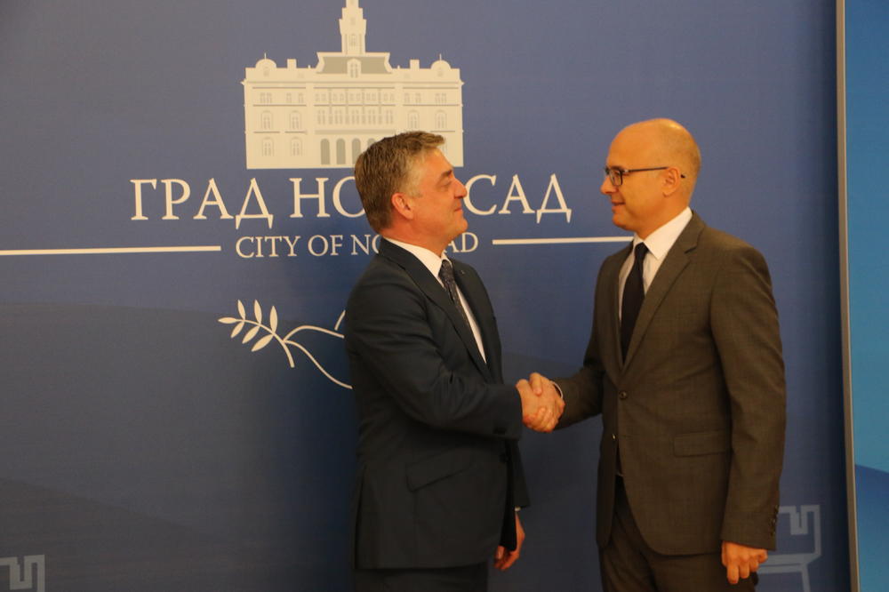 GRADONAČELNIK SA ŠEFOM MISIJE SAVETA EVROPE O UPRAVLjANjU LjUDSKIM RESURSIMA