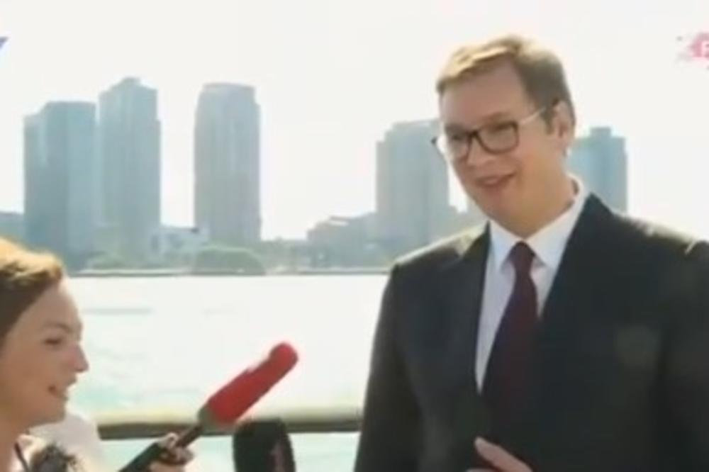 VUČIĆ NA PARČETU HLEBA I VODI: Predsednik SRBIJE nasmejao novinare u Njujorku pričom o večeri (VIDEO)