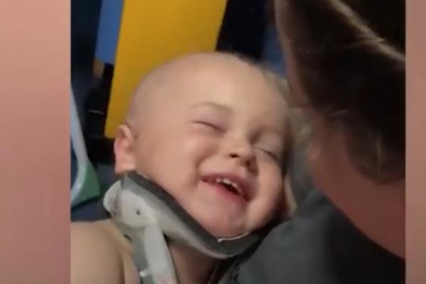 SIN (2) JOJ JE ZAVRŠIO U KOMI ZBOG NEZGODE KOJA SE MOŽE DESITI SVAKOME! Bili su su DNEVNOM BORAVKU kada se dogodila