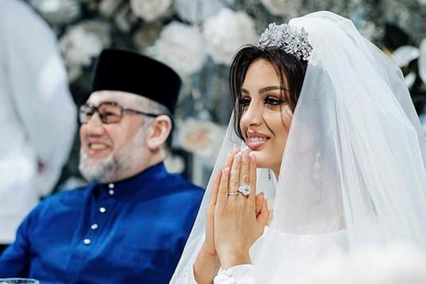 ZBOG SULTANA (49) JE PREŠLA U ISLAM, ONDA JE ON OSTAVIO SAMU SA SINOM! Lepotici je od LUKSUZA ostao samo automobil!