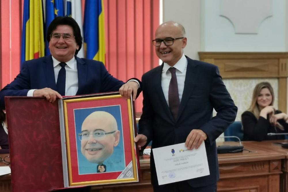 NOVOM SADU DODELJENA TITULA AMBASADOR TEMIŠVARA ZA 2021! Gradonačelnik Vučević je pored toga, dobio još 1 POKLON!
