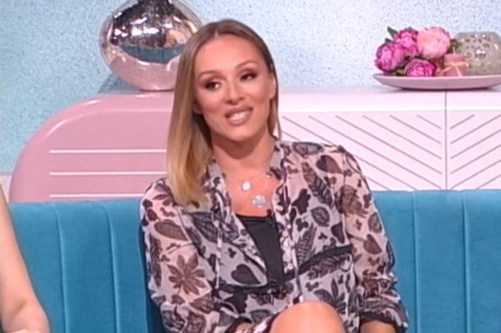 ANABELA MORA HITNO POD NOŽ: Pevačici na ultrazvuku uočene promene!