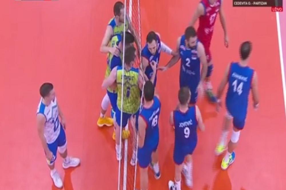 FRKA NA KRAJU MEČA SRBIJE I SLOVENIJE: Slovenac napao Atanasijevića, a nastavio je i tokom slavlja!
