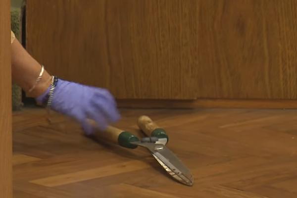 UBIO JE KOMŠIJU BAŠTENSKIM MAKAZAMA: Razlog je neverovatan!