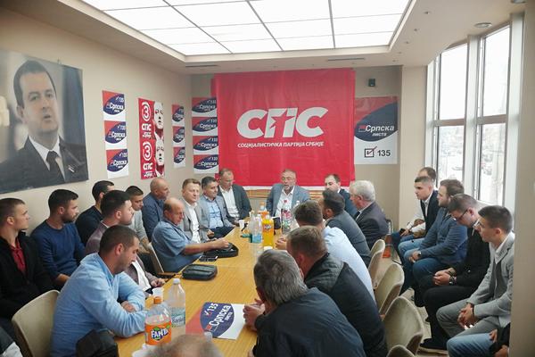 Čačak: SPS prekinuo predizbornu kampanju, na raspolaganju je Štabu za vanredne situacije!