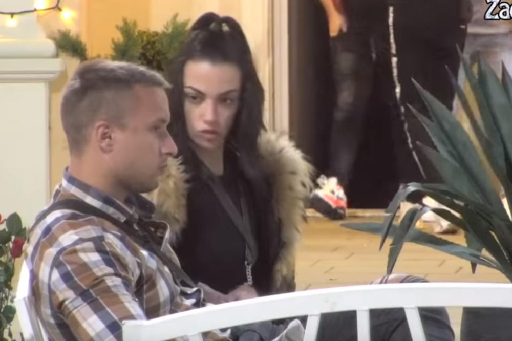 TARA SIMOV PREDAJE DECI ENGLESKI ZA 5.000 EVRA MESEČNO? Ispričala koliko MESEČNO ZARAĐUJE gledaoci šokirani LAŽIMA