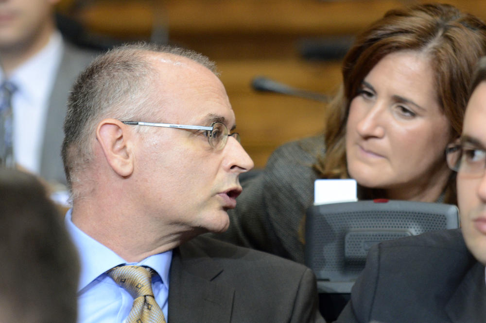 MIODRAG STOJKOVIĆ O AFERI KOJA TRESE SRBIJU: Da li su matične ćelije LAŽNA OBEĆANJA O VEČITOM ZDRAVLJU?