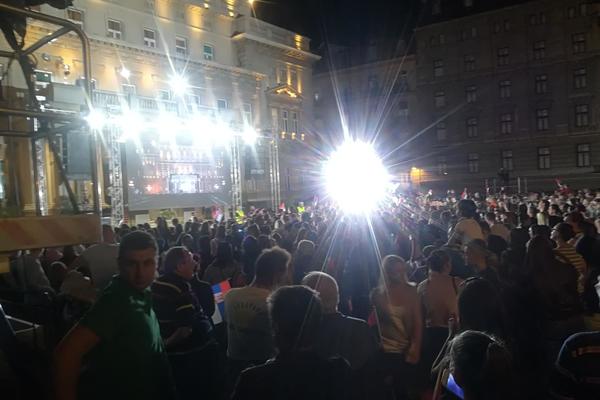 KAD BISMO SVI BILI POMALO KAO ON: Kapiten je dobio specijalan transparent, a poruka je jasna!