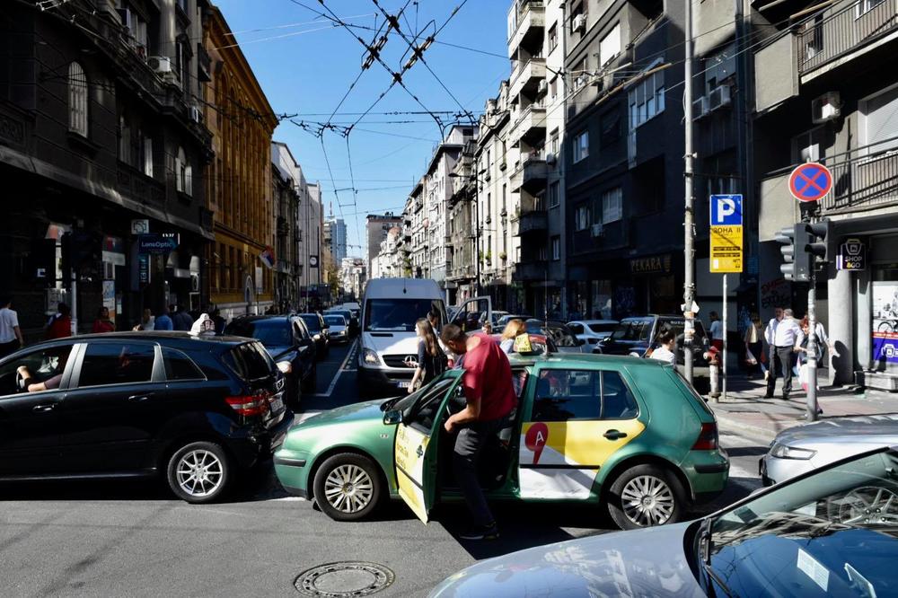 BEOGRAĐANI UDARILI KONTRU TAKSISTIMA: Ovako im PAKOSTE, a mnogo je GLUPO!